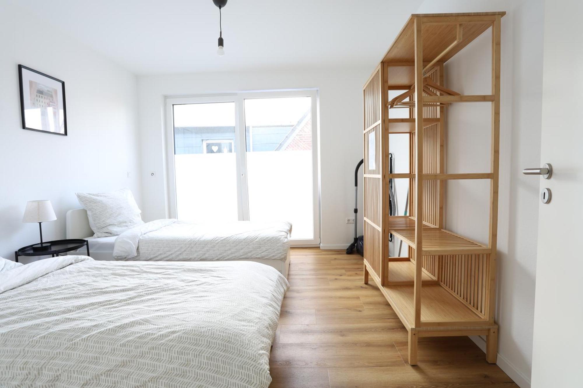 London Apartment Erfstadt: Family & Business Haven near Cologne Erftstadt Exterior photo